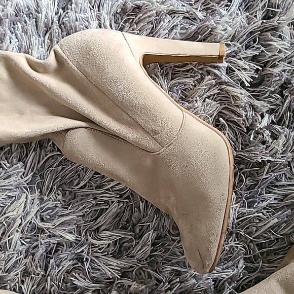 Express over the knee boots - Picture 3 of 6